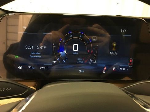 New 2026 Chevrolet Equinox ACTIV w/ Convenience Package III AWD/4WD image 25