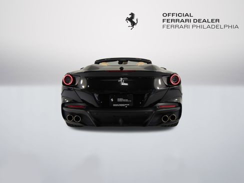 Certified 2022 Ferrari Portofino M image 27