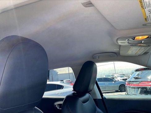 Used 2018 Jeep Compass Latitude w/ Popular Equipment Group FWD image 22