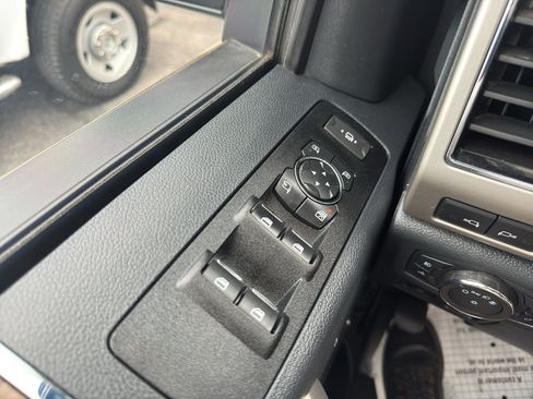 Used 2022 Ford F350 Lariat w/ Lariat Ultimate Package AWD/4WD image 16
