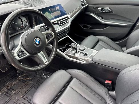 Used 2020 BMW 330i Sedan w/ M Sport Package image 9