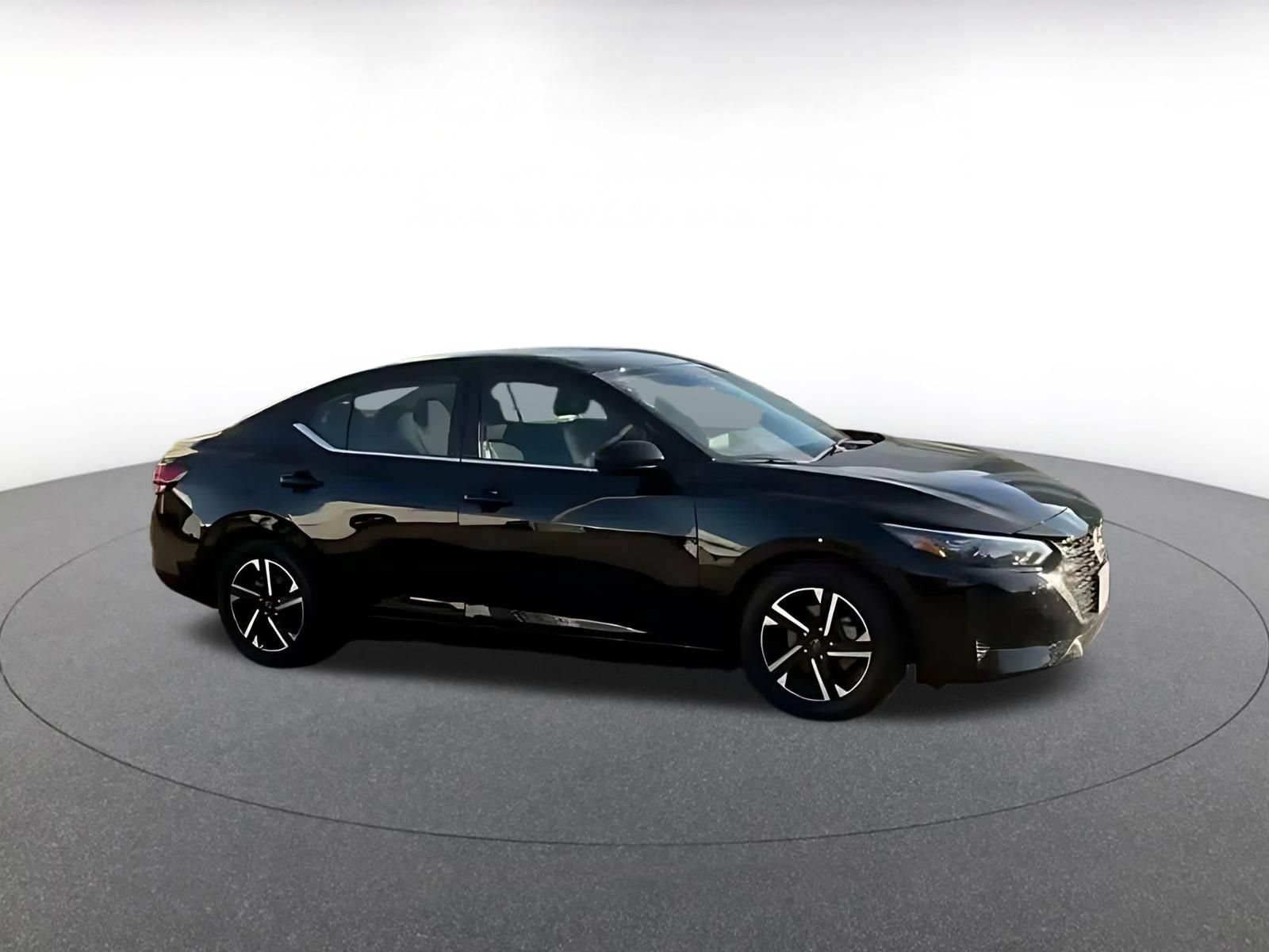Used 2025 Nissan Sentra SV FWD image 2