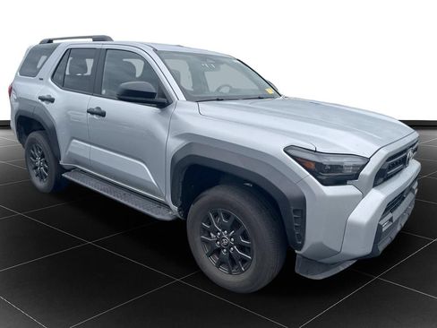 Used 2025 Toyota 4Runner SR5 AWD/4WD image 7
