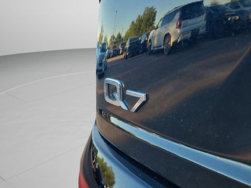 Used 2019 Audi Q7 Premium Plus image 8