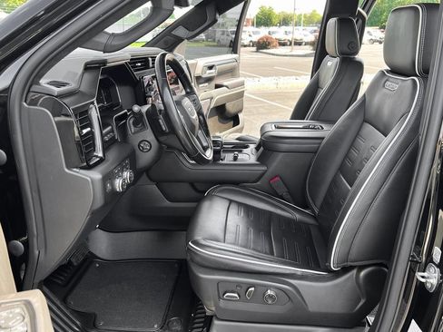 Used 2022 GMC Sierra 1500 AT4X image 3