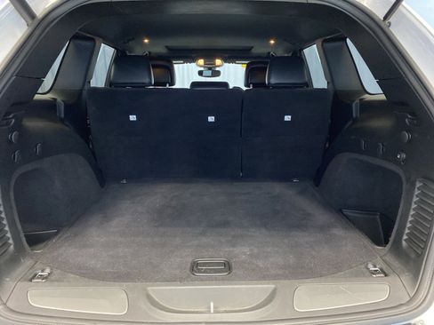 Used 2018 Jeep Grand Cherokee Limited image 35