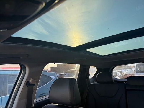 Used 2023 Hyundai Santa Fe Limited image 20