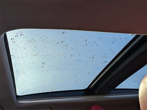 Used 2021 Toyota Camry XSE image 18