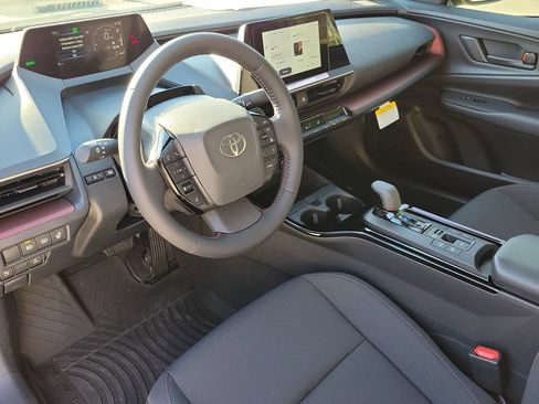 New 2026 Toyota Prius Plug-In Hybrid FWD image 9