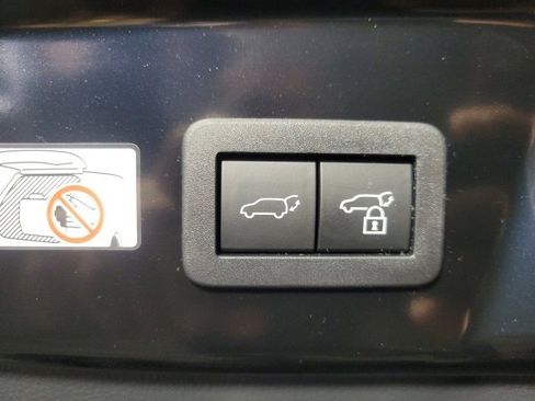 New 2026 Toyota Prius Plug-In Hybrid image 9