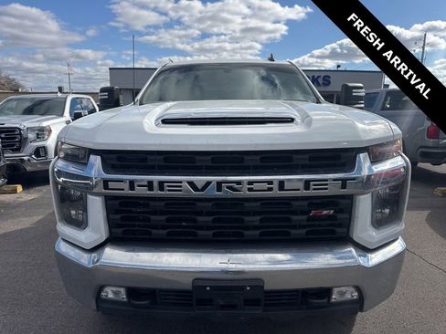 Used 2023 Chevrolet Silverado 2500 LT w/ Convenience Package image 3