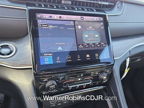 New 2025 Jeep Grand Cherokee L Limited w/ Black Appearance Package image 21