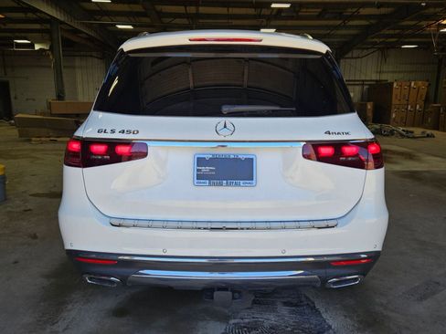 Used 2024 Mercedes-Benz GLS 450 4MATIC image 5