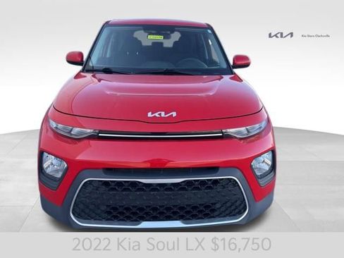 Certified 2022 Kia Soul LX image 3