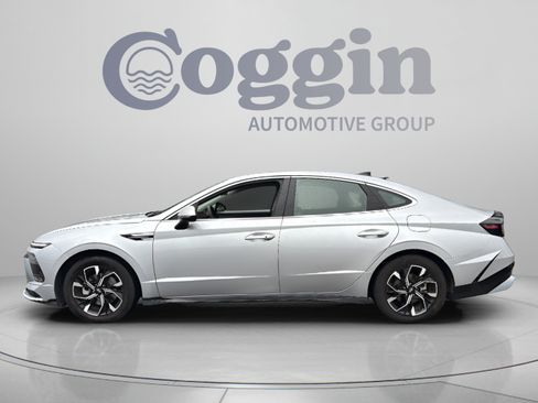 Used 2024 Hyundai Sonata SEL FWD image 2