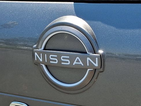 Used 2023 Nissan Rogue SV AWD/4WD image 30