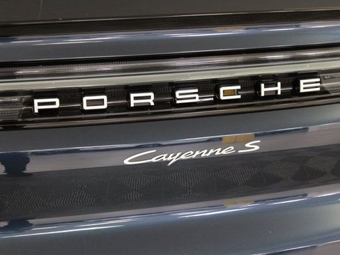 Certified 2025 Porsche Cayenne S image 13