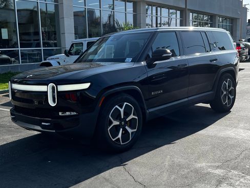 Used 2023 Rivian R1S Adventure AWD/4WD image 25