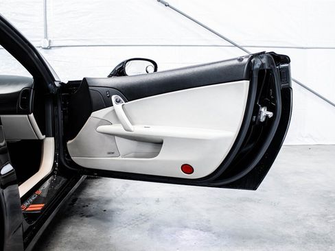 Used 2005 Chevrolet Corvette Convertible w/ Preferred Equipment Group image 22