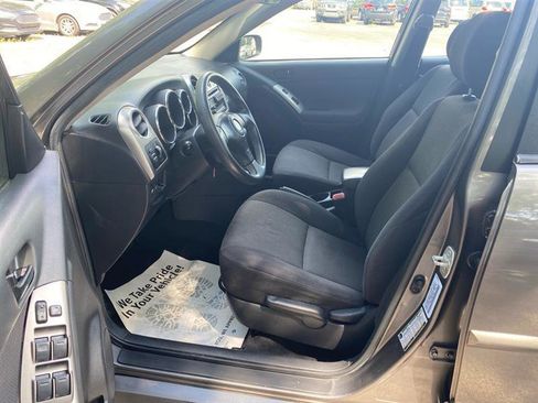 Used 2008 Pontiac Vibe w/ Preferred Package FWD image 8