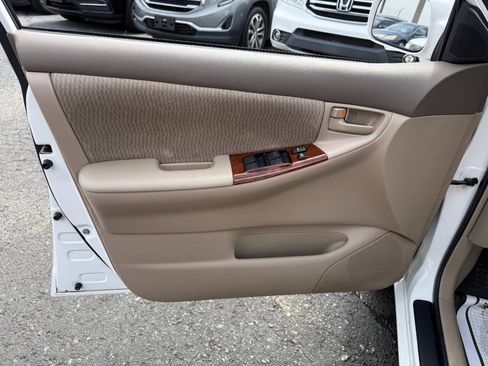 Used 2005 Toyota Corolla LE FWD image 15