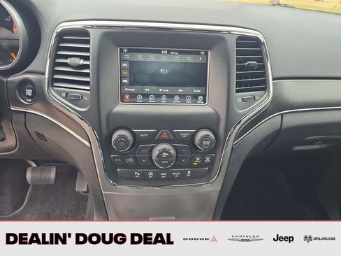 Used 2018 Jeep Grand Cherokee Limited AWD/4WD image 19