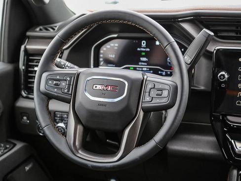 Used 2025 GMC Sierra 2500 AT4 image 16