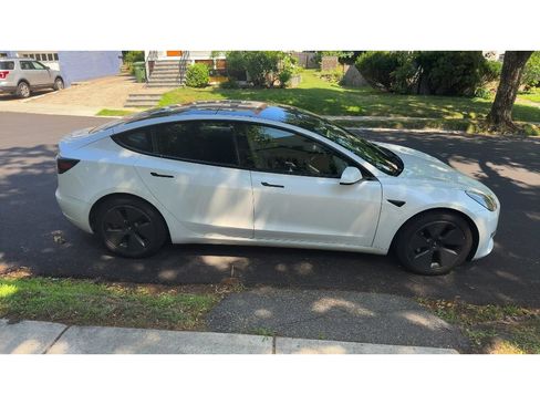 Used 2021 Tesla Model 3 Long Range AWD/4WD image 3
