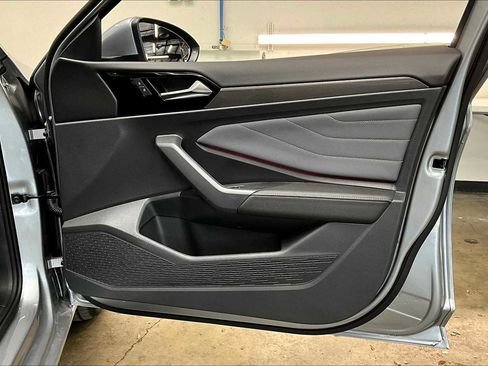 New 2025 Volkswagen Jetta SEL image 27