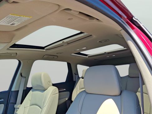 Used 2020 Buick Enclave Essence w/ Sound and Sites Package AWD/4WD image 27