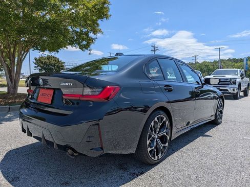 Used 2025 BMW 330i Sedan w/ M Sport Package RWD image 8