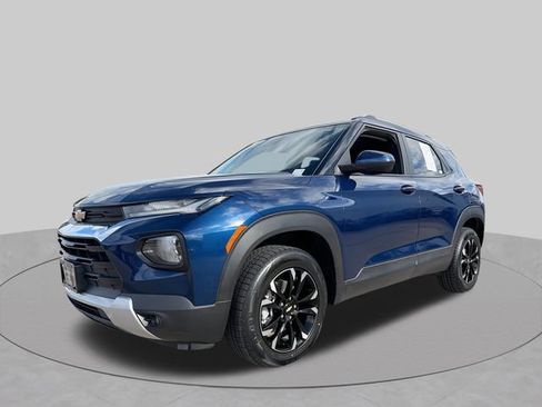 Used 2023 Chevrolet TrailBlazer LT w/ Convenience Package AWD/4WD image 4
