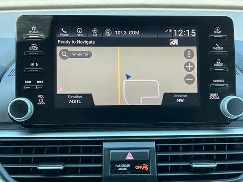 Used 2018 Honda Accord Touring image 10