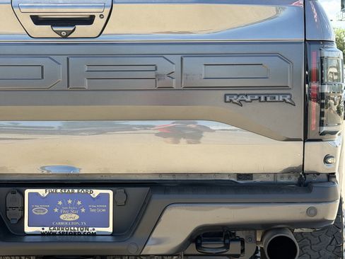 Used 2018 Ford F150 Raptor w/ Equipment Group 802A Luxury AWD/4WD image 6