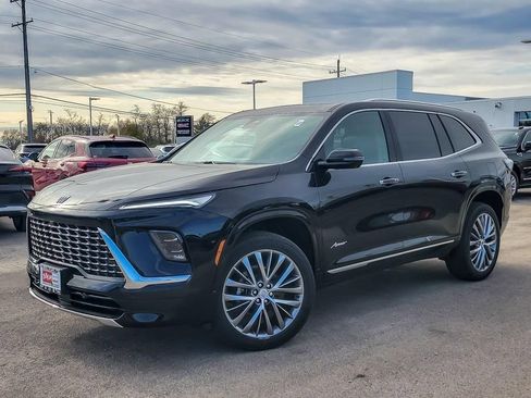 New 2026 Buick Enclave Avenir w/ Super Cruise Package image 2