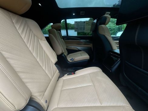 Used 2025 Cadillac Escalade IQ Sport 2 AWD/4WD image 28