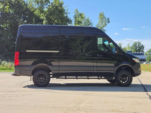 Used 2020 Mercedes-Benz Sprinter 2500 image 6