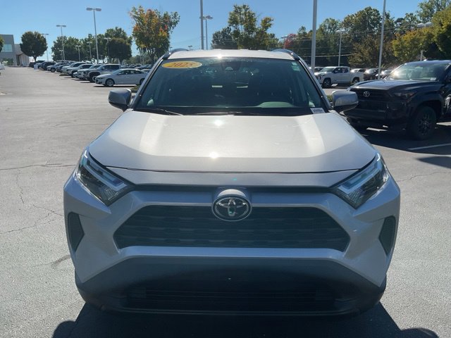 Used 2025 Toyota RAV4 XLE AWD/4WD image 4