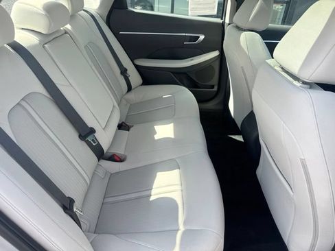 Used 2025 Hyundai Sonata SEL FWD image 23