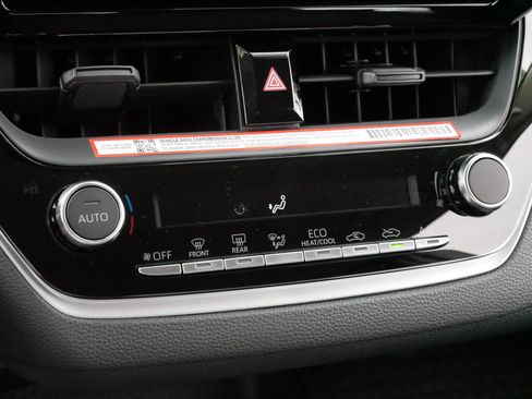 Certified 2025 Toyota Corolla LE image 23