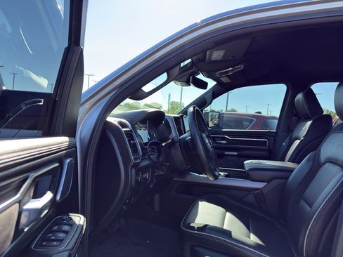 Used 2023 RAM 1500 Laramie AWD/4WD image 11