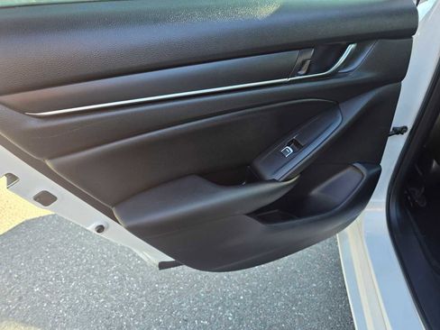 Used 2022 Honda Accord Sport image 18