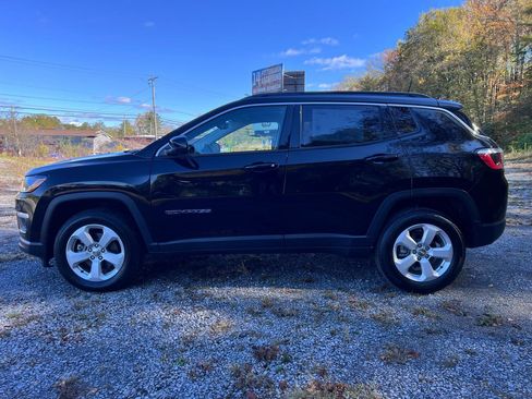 Used 2020 Jeep Compass Latitude w/ Cold Weather Group AWD/4WD image 4