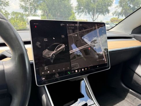 Used 2018 Tesla Model 3 Mid Range RWD image 24