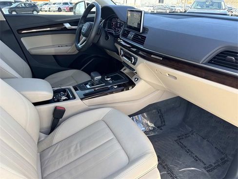 Used 2018 Audi Q5 2.0T Premium Plus w/ Premium Plus Package image 27