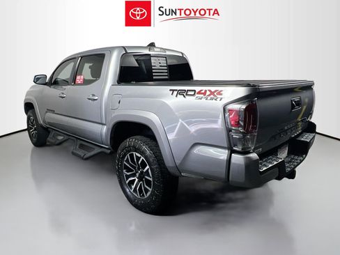 Used 2020 Toyota Tacoma TRD Sport AWD/4WD image 6
