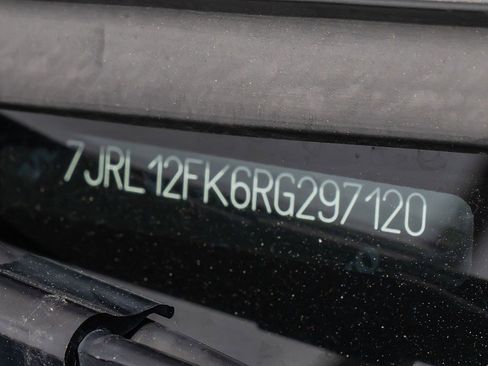 Used 2024 Volvo S60 B5 Core FWD image 33