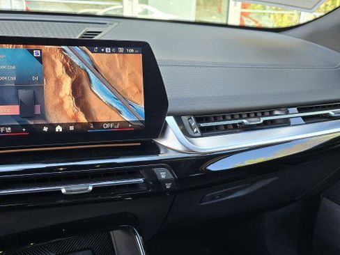 Certified 2025 BMW X2 xDrive28i w/ Premium Package image 22