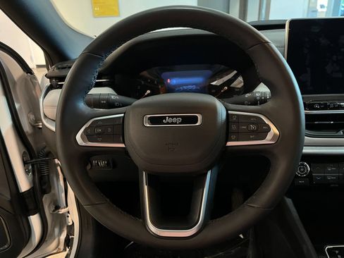 Used 2025 Jeep Compass Limited AWD/4WD image 23