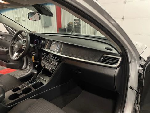 Used 2019 Kia Optima LX image 44